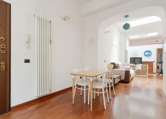 아파트 Guesthost - On Two Levels *