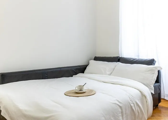 Duomo 15 Min Walk - Historic Center, 4 Bedrooms And 2 Terrace *