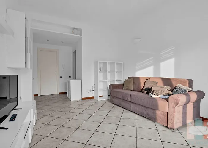 Mar19 Ampio E Luminoso A Comfort E Metro A Due Passi شقة