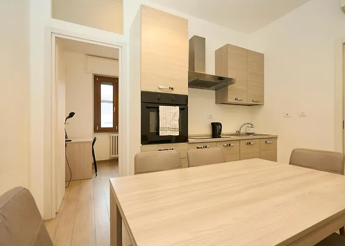 3 Flat, 15 Minutes From Navigli-humanitas * Milan