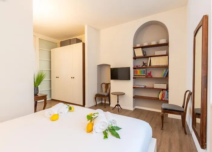 Stylish Apartment-Near Corso Como-Metro Garibaldi Milán