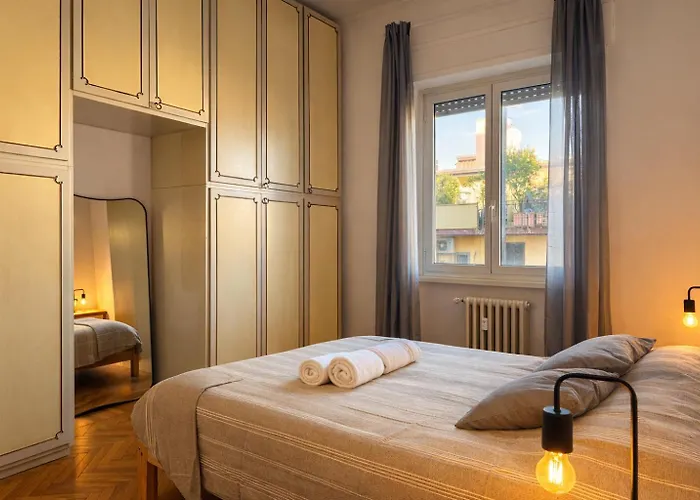 3 Bedrooms Separate 1 Min Walk From Brera, 15 Min Duomo Milano