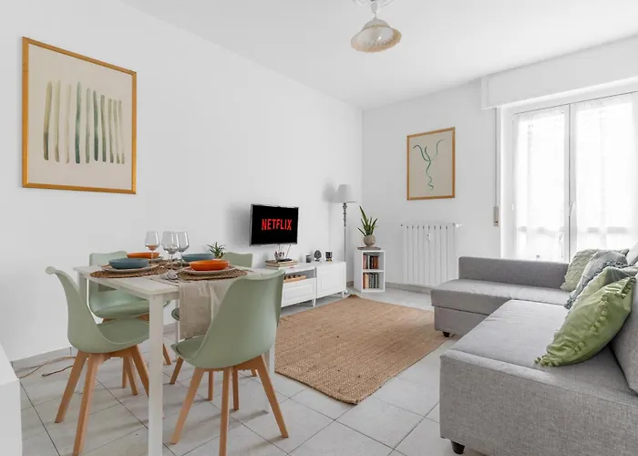 Casa Sibilla - Balcony Apartment, 7min Linate & Arena, Fast Wifi ميلان