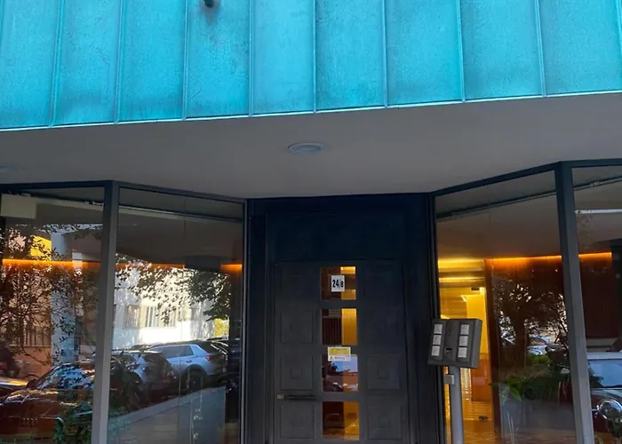 Vicino Bocconi, Duomo E Fondazione Prada * Milano