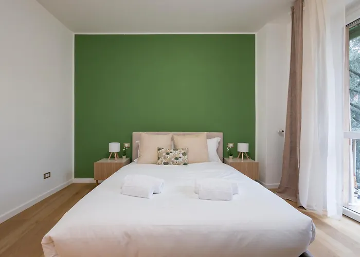 Luminoso E Moderno Vicino Metro