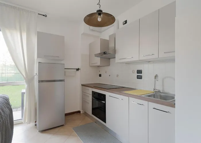 Guesthost - Rogoredo Cozy Flat With Garden * Milano