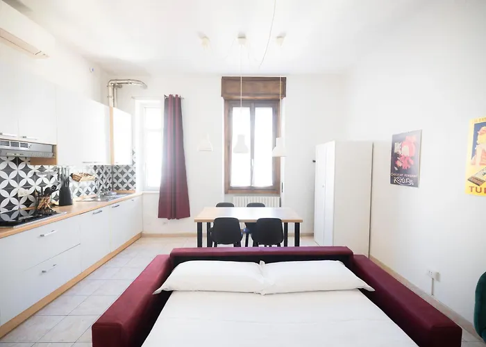 Apartament Design & Comfort Near Station Mediolan