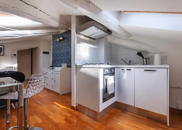 Apartment Youhosty - Piero Della Francesca 68