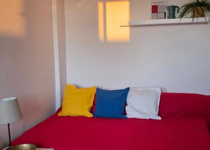 Mondrian's Flat In - Cadore V Giornate - Metro M4 Dateo מילאנו