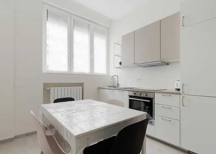 Guesthost - Comfy Flat Near Gambara Mm1 Apartamento Milán