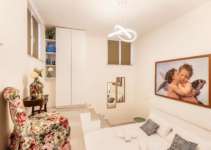 Modern Design 5 Minutes San Raffaele דירה