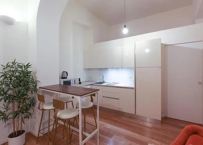 Minimal & Cozy Near Duomo