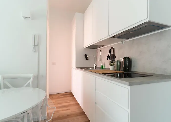 Guesthost - Comfy Balcony X4 Turro Apartmán *