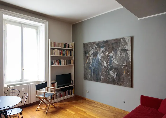 Daire Designer In Center Milano