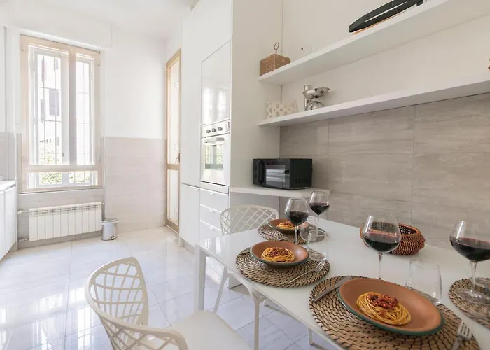 Stayeasy Castello Sforzesco