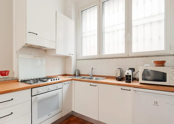 Guesthost - On Two Levels 아파트 *