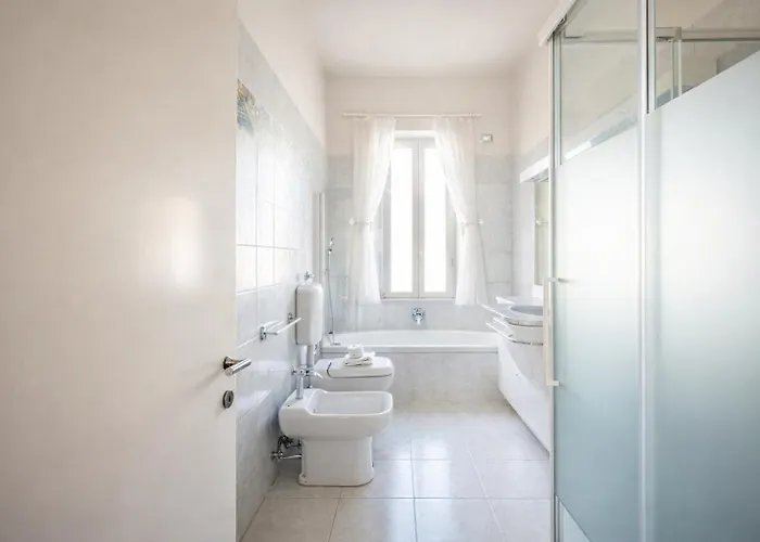 Apartmán Elegant 3br 15 Min Walk To The Duomo, 2 Min To Sempione