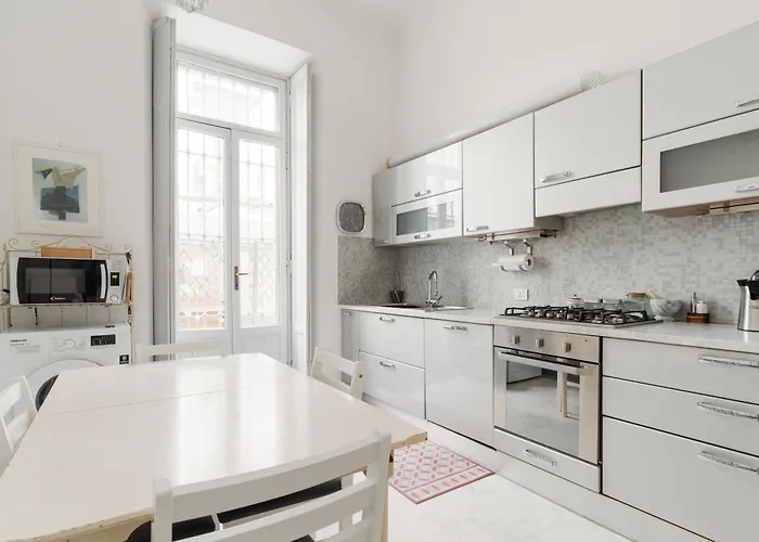 Guesthost - Cozy Terrace Pagano M1 * Milano