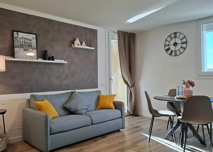 Appartement Bright With Terrace And Free Parking Milaan