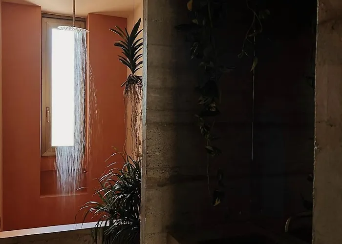 Botanical Modernist - Milanese Living