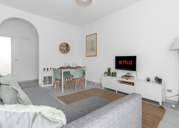 Casa Sibilla - Balcony Apartment, 7min Linate & Arena, Fast Wifi