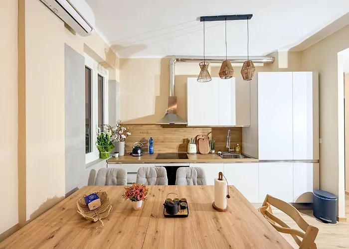 Japanese Luxury Retreat - Dyson - 2 - Zara *