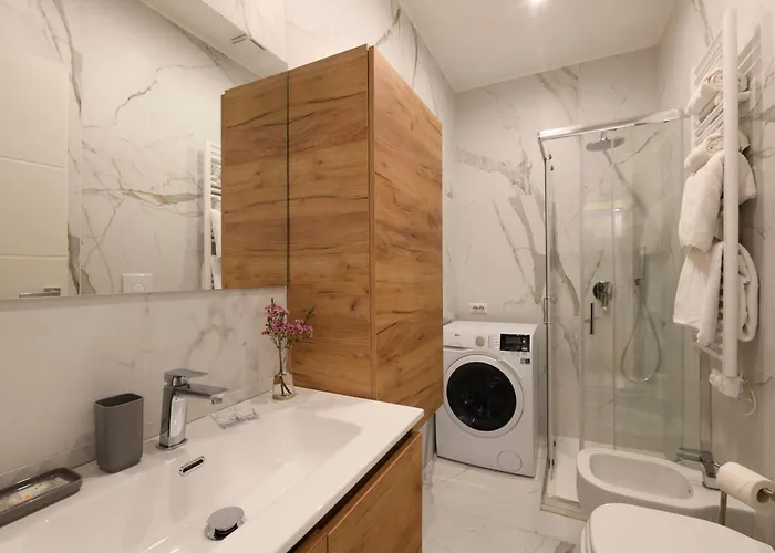 Station - Modern With Balcony Appartamento Milano