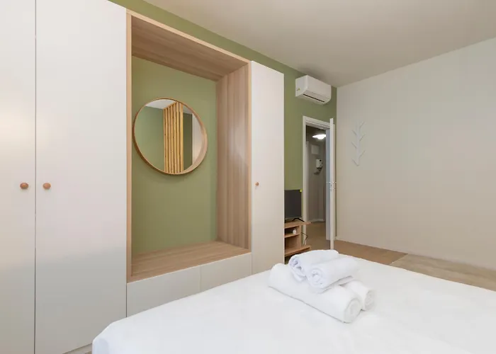 I-host - Ripamonti 190 * Milan