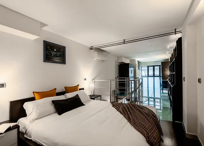 Stayeasy Lodi82 - Modern Loft Metro M3 Brenta