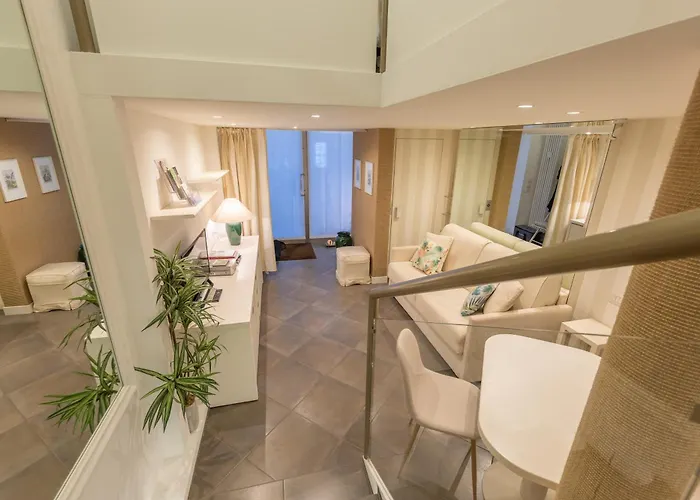 Flamingos Loft - Center Of Apartment