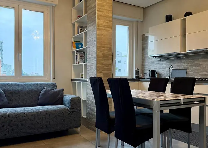 Bonomelli Prestige - Prada District Apartment Milan