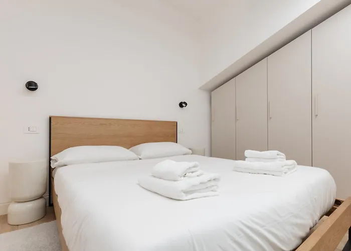 Lägenhet Guesthost - Luxury De Angeli, Milano