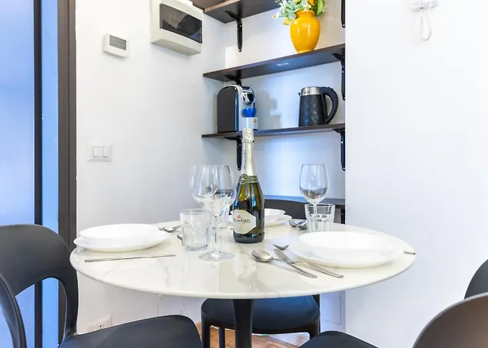 Duomo 5 Min Walk - 2 Bedrooms With Netflix, Wifi