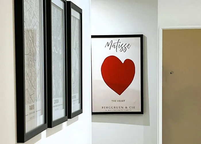 Modern Apt, 25 Min Duomo, Metro 5 Min & Wifi Lägenhet