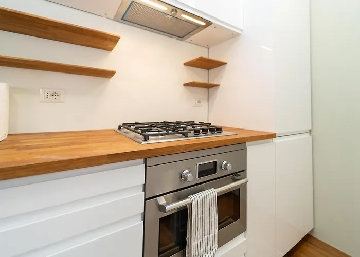 Lägenhet Cozy With Ac & Wifi