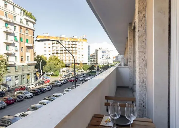 Apartman Centrale-duomo 10min - Spacious App - Sleeps 4 *