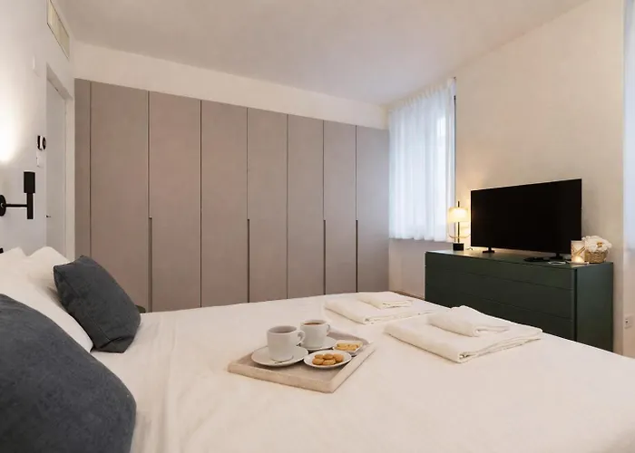 Nerogiardini - Lusso E Design A San Babila Lägenhet Milano