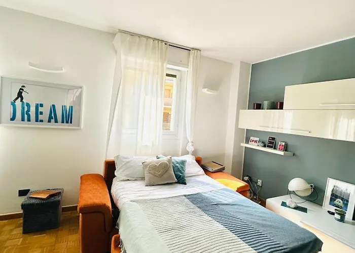 Апартаменты Light Blue Home-sempione Park-metro M2-brera *
