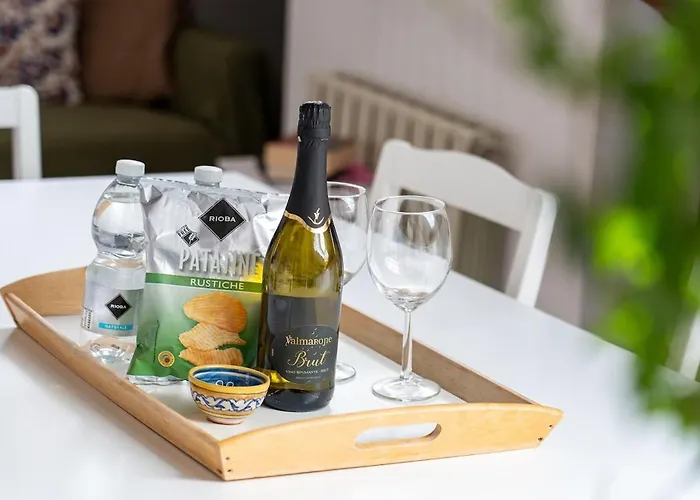 Elegante Mansarda Tra Navigli E Via Tortona 公寓