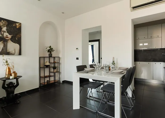 Stylish Porta Venezia - Bright With Jacuzzi Mailand