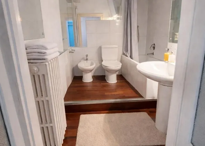 Apartment Bright Attic 120sqm In Garibaldi Quarter *