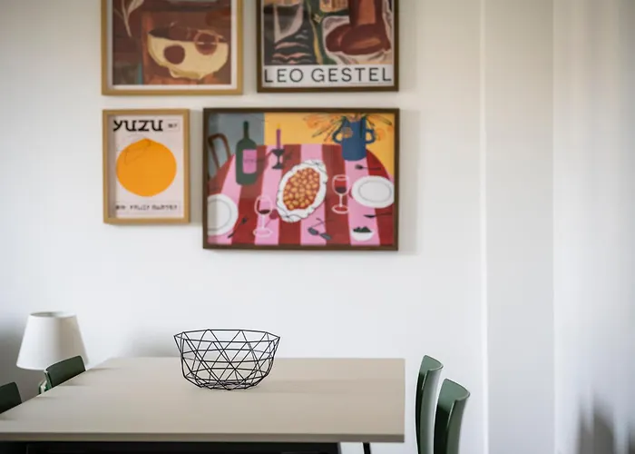 Bright Floor Flat With Balconies & Ac - Loreto & Porta Venezia Διαμέρισμα