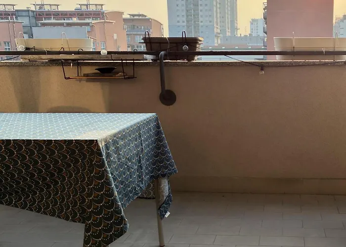 Apartment Elegante - 2 Camere, 2 Bagni, Garage E Balcone