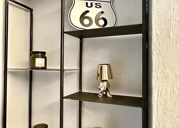 Urban Loft Caracciolo74 Metro M5 - Comfort, Style شقة *