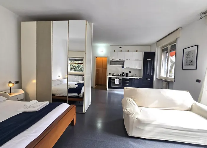 Yr - Nolo מילאנו