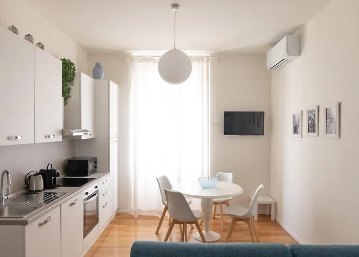 Charming 4 Person Navigli District - Mirable Pm Milano