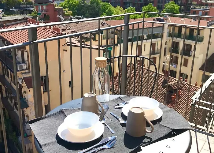 Porta Venezia Panoramic Two-room شقة