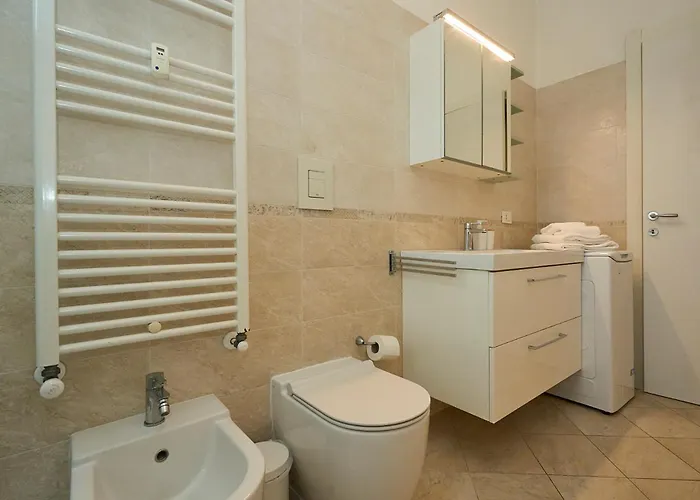 3 Flat, 15 Minutes From Navigli-humanitas *