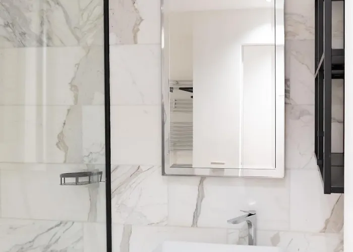 Luxury For 6 Person In Duomo - Mirable Pm Appartamento