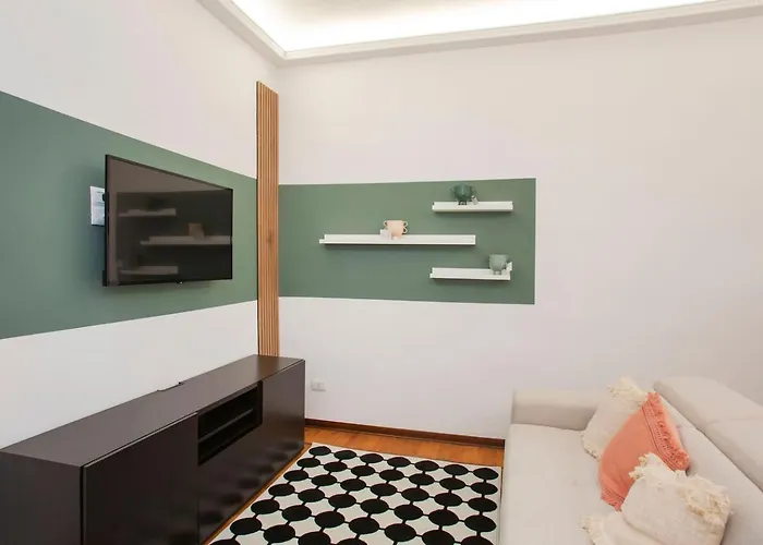 Stayeasy Monti29 - Cadorna & Castello Sforzesco Apartament Mediolan